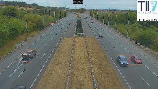 M50(N) 0.5km before J16 (Cherrywood)